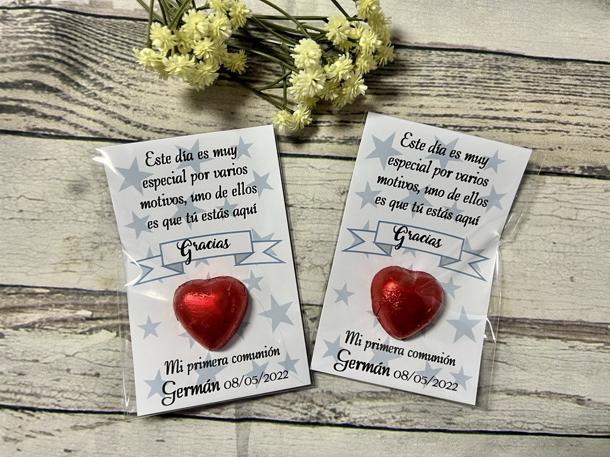 Tarjeta de agradecimiento con bombón estrellas azules