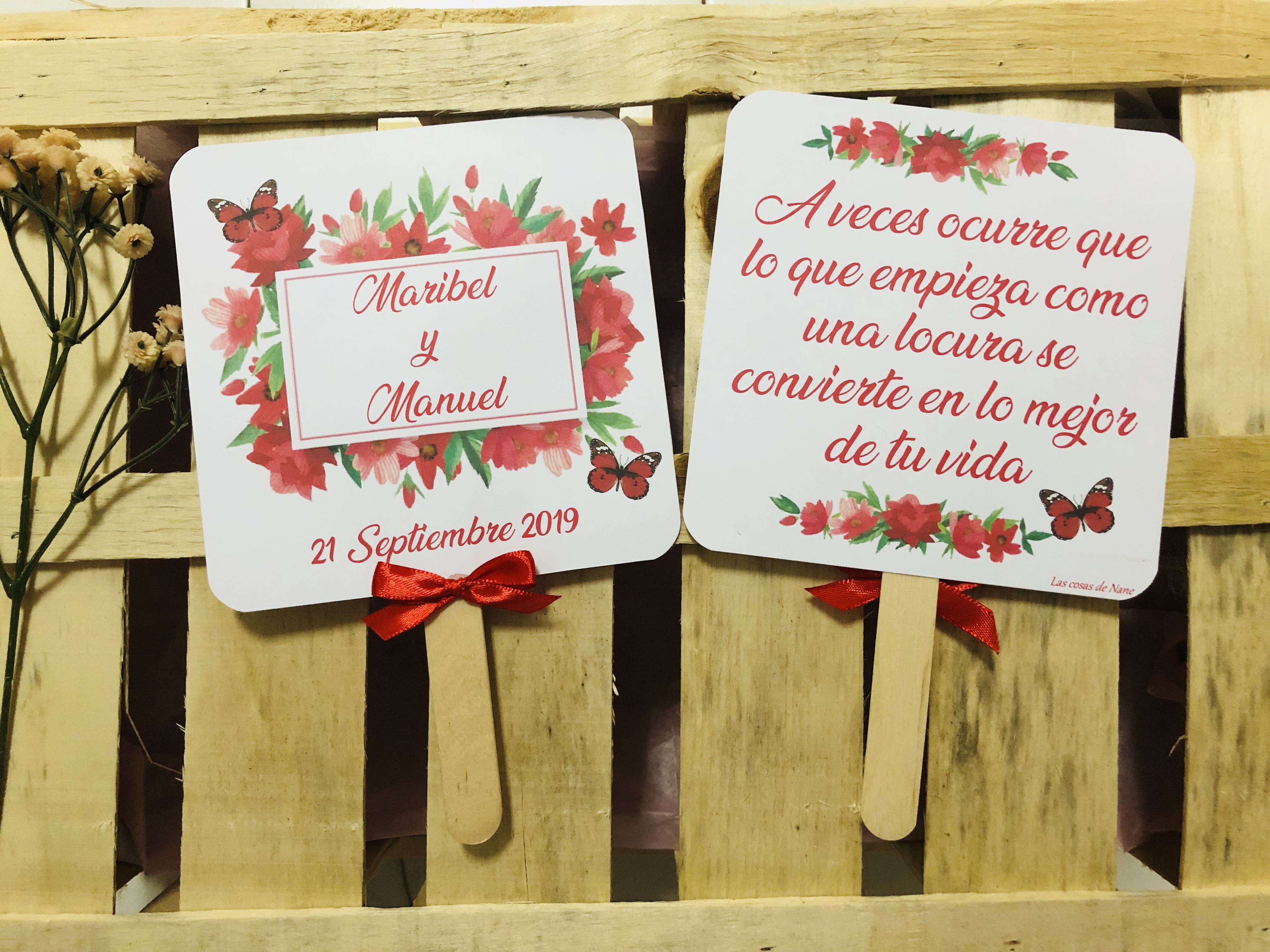 Pai pai boda flores rojas con mariposas