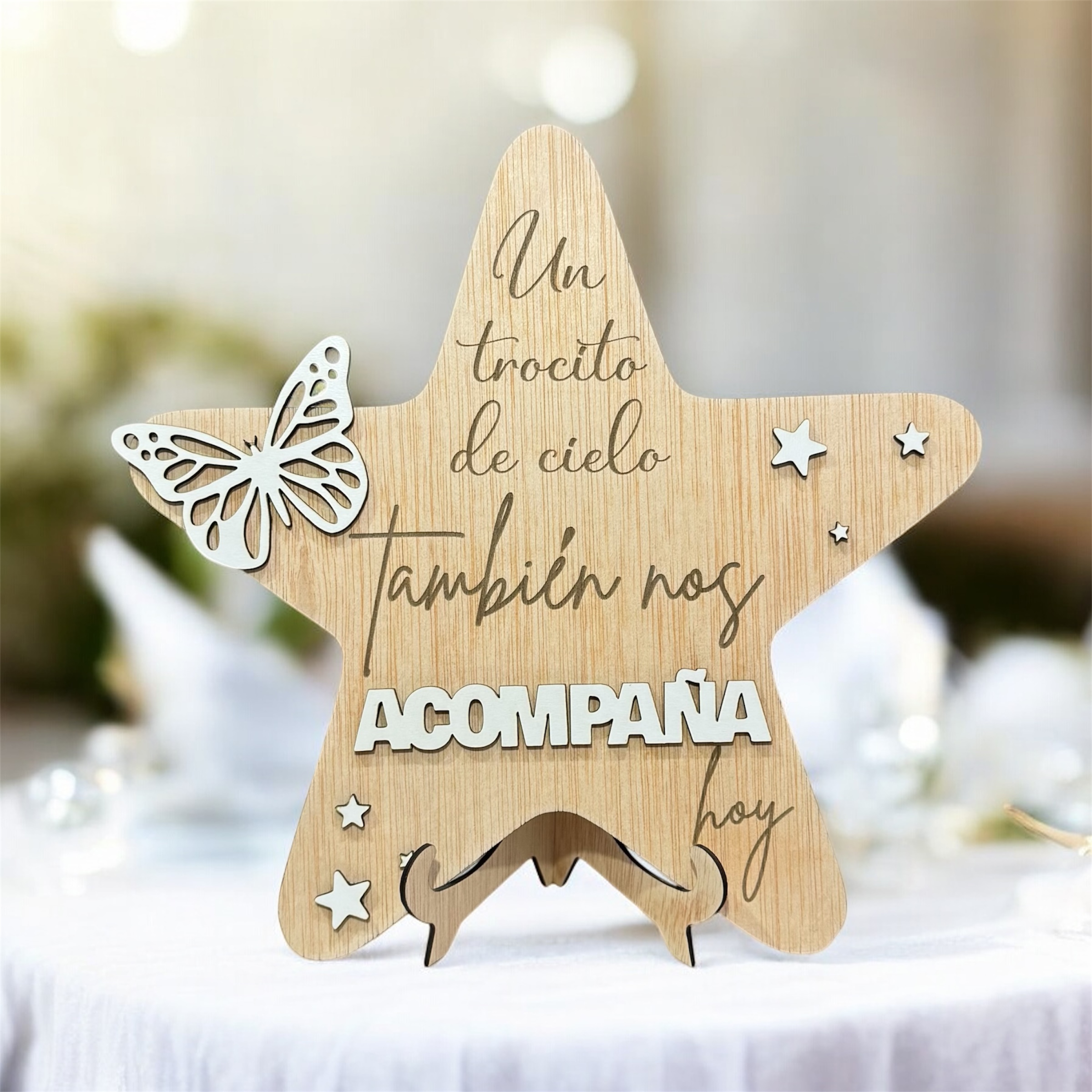 Estrella madera con soporte «Un trocito de cielo también nos acompaña hoy»