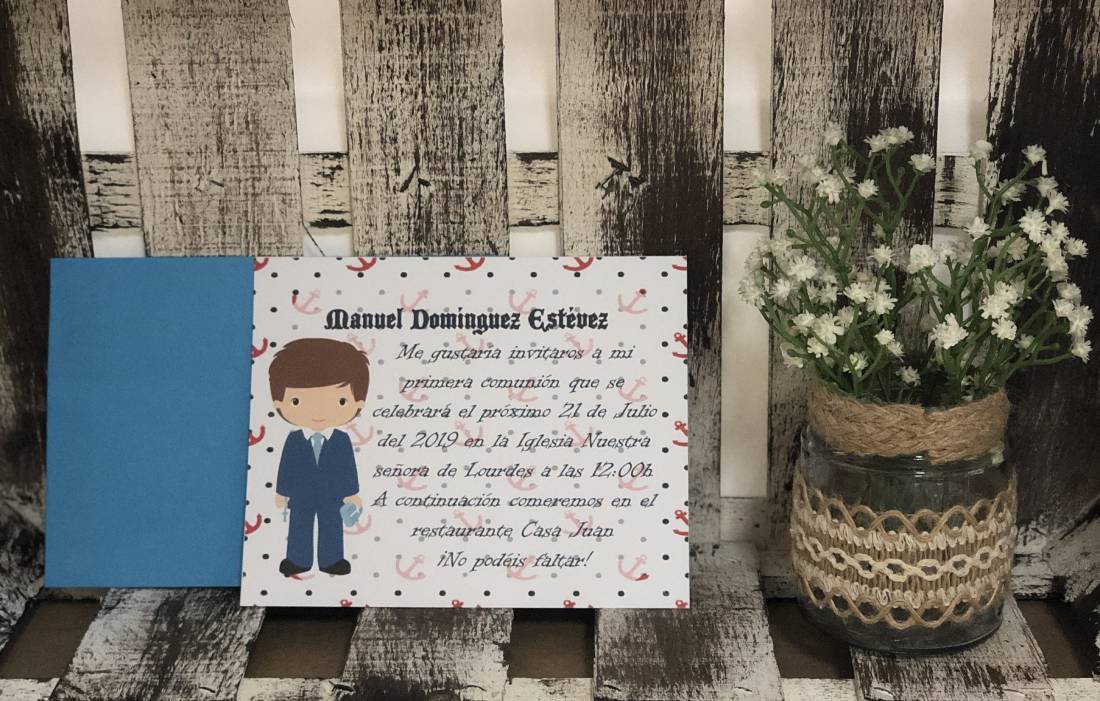Invitación comunión niño con fondo de anclas