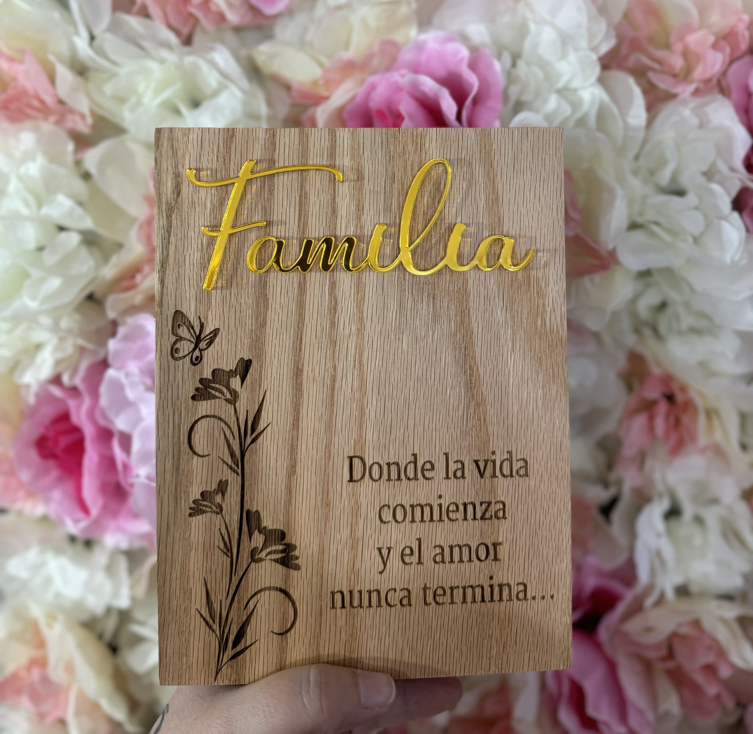Portafotos Familia con ramo y mariposa