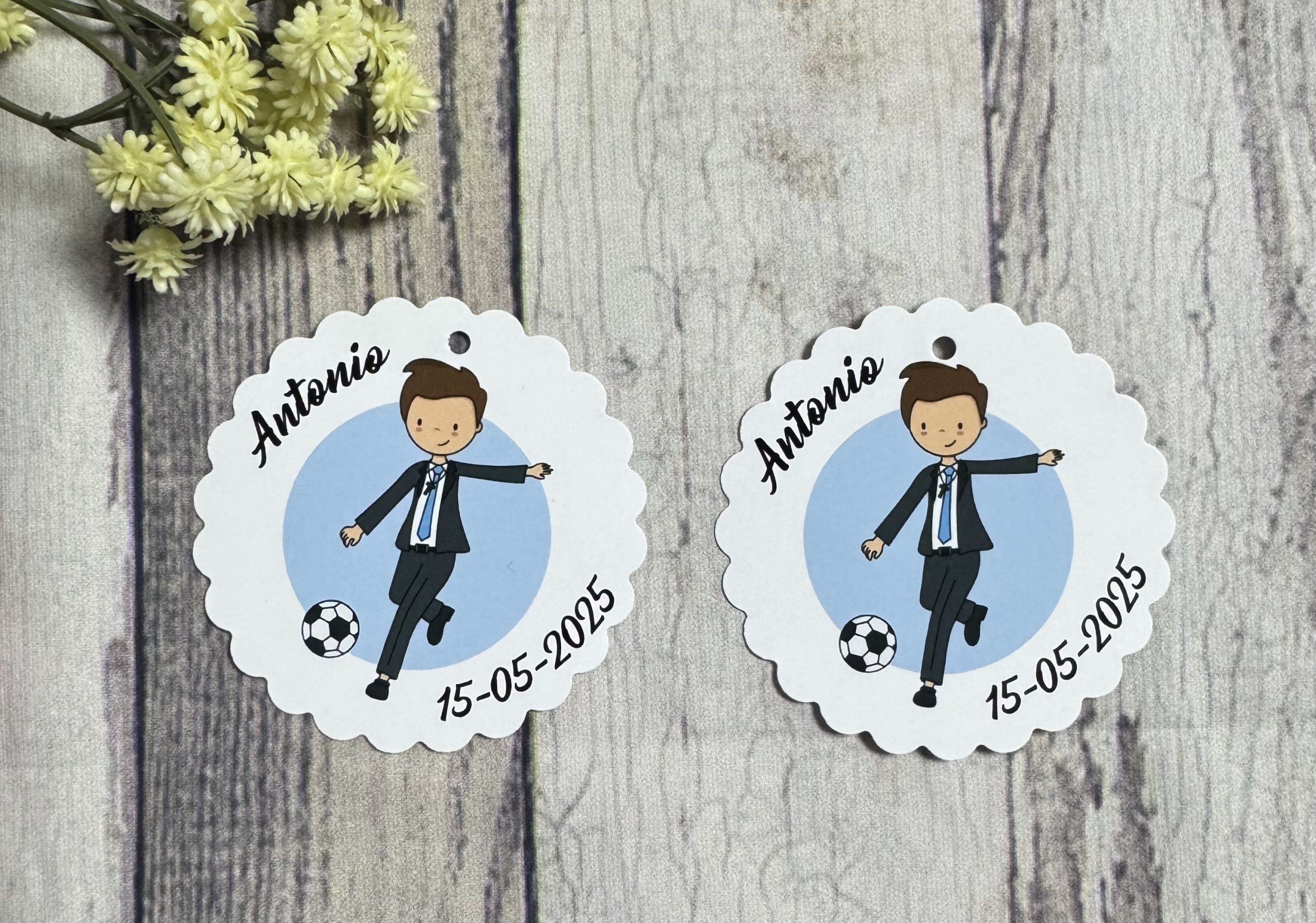 Tarjeta detalles niño fútbol azul